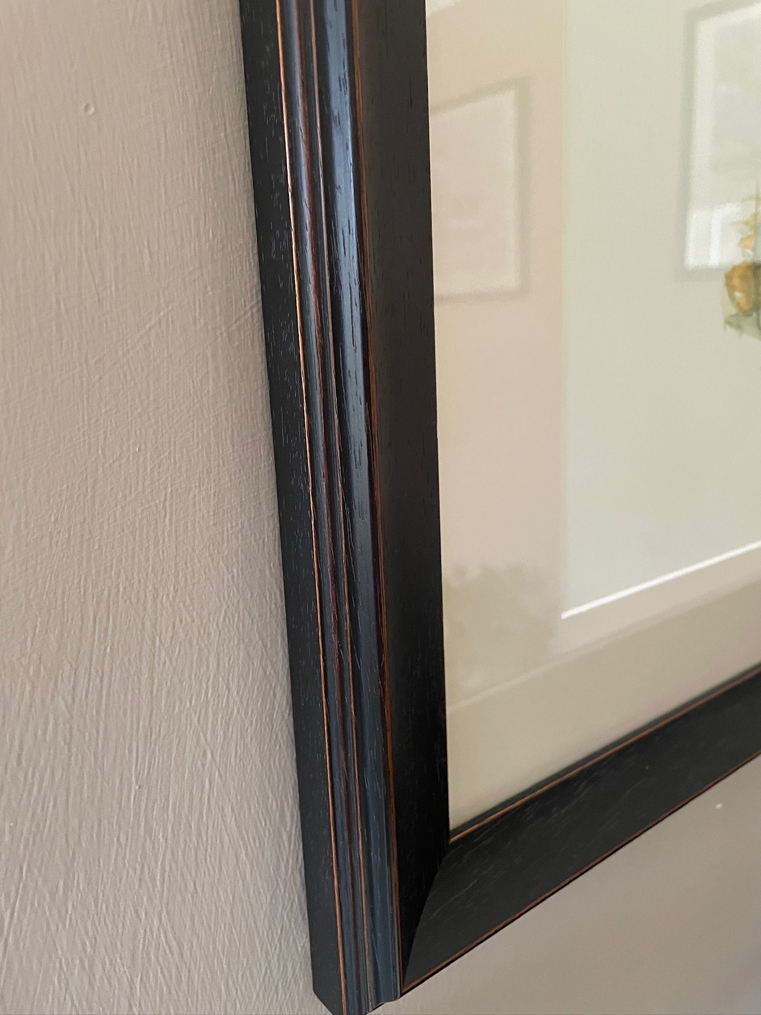Hares are so athletic with their powerful hind legs ready to propel them off into the distance. There is something magical about catching a glimpse of a hare. This painting has an off-white background.